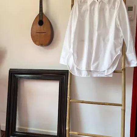Les Cigales Apartment *
