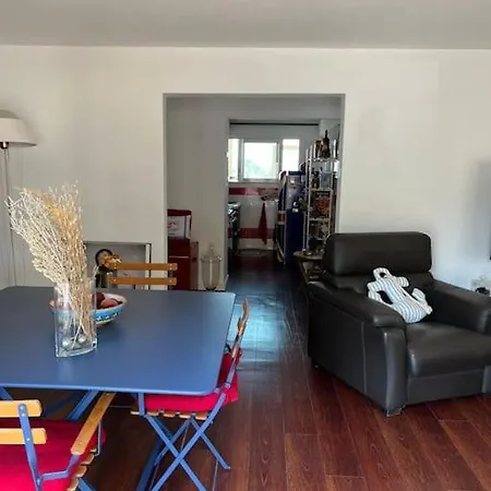 Les Cigales Apartment